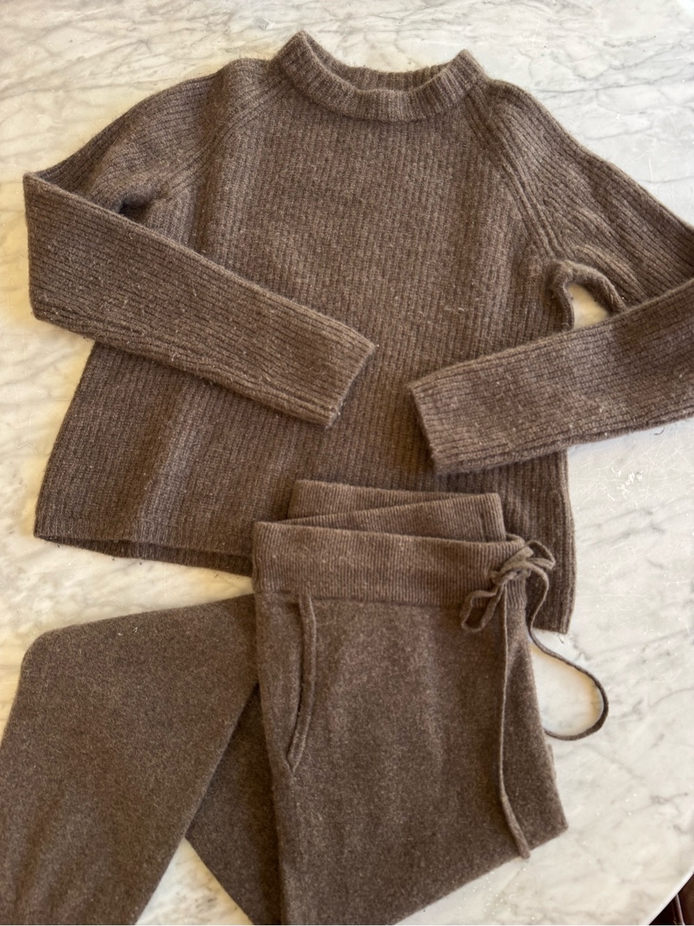 Quince Brown Mongolian cashmere set